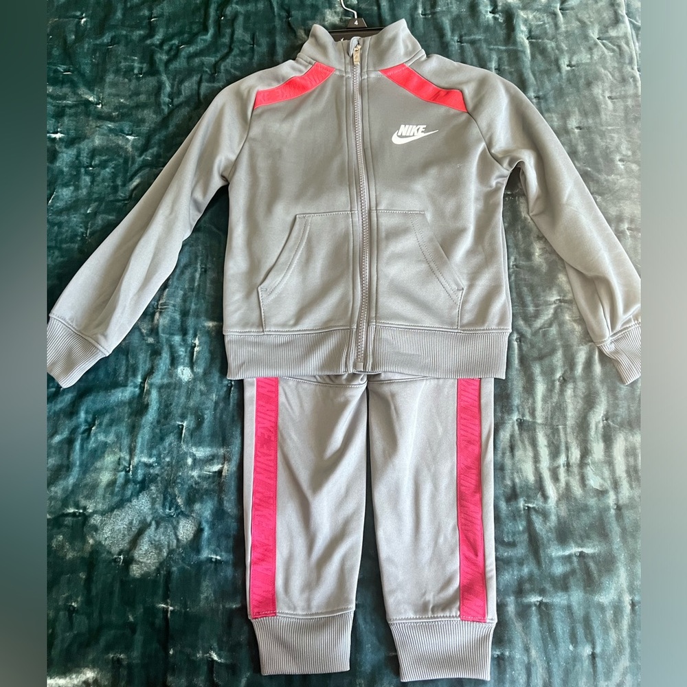 nike sportswear